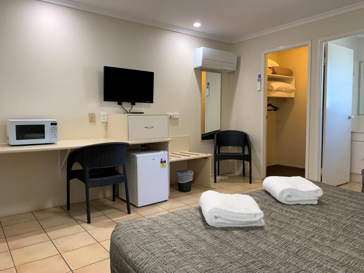 Biloela Palms Motor Inn Exterior photo
