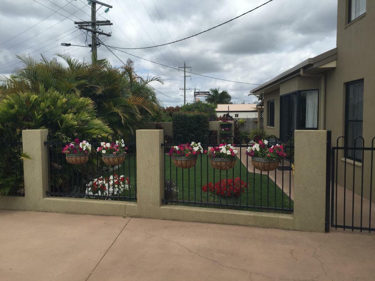 Biloela Palms Motor Inn Exterior photo