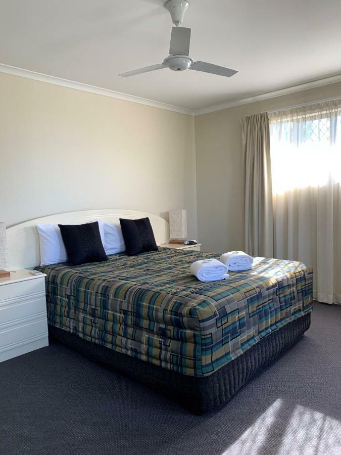 Biloela Palms Motor Inn Exterior photo